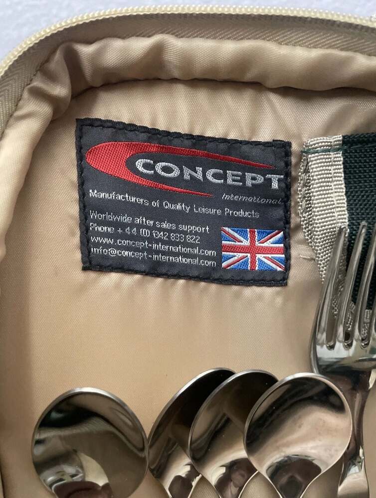 Concept International Green And Khaki Picnic Bag